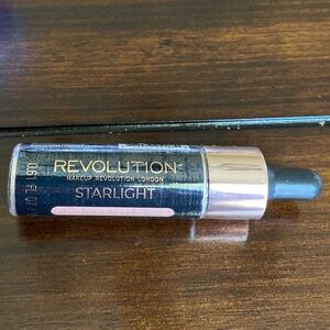 Revolution Liquid Highlighter Starlight